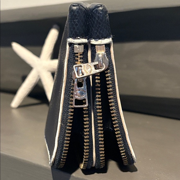 Coach Double Zipper Pocket Leather Wristlet Navy Blue  with Missing Handle - Picture 12 of 16